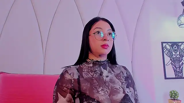 Mila laurent1 online show from 04/17/26, 10:13