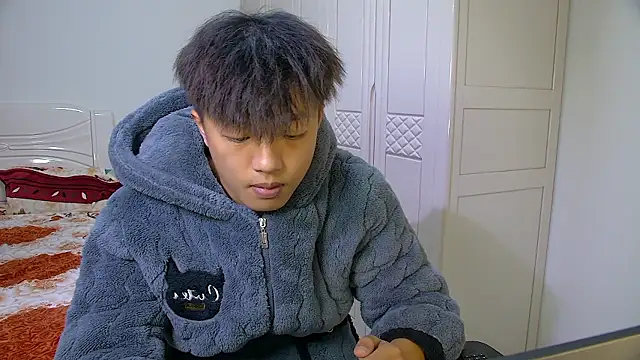 Chocolates-001 online show from 01/19/26, 10:08