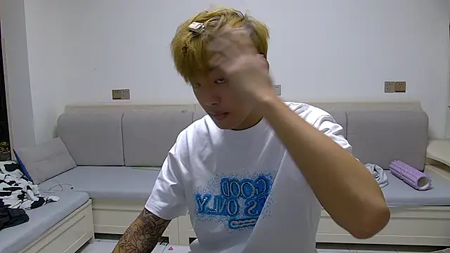 Chocolates-001 online show from 03/21/26, 06:18