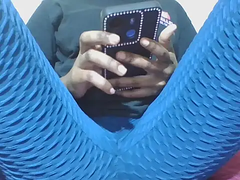 Snapshot of Littlemistress24 chatting on 02/24/26, 06:06 Littlemistress24 online show from 02/24/26, 06:06