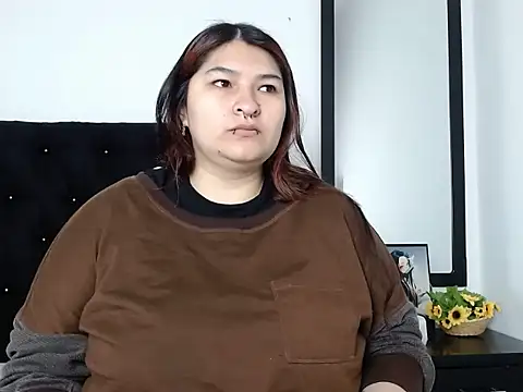 Snapshot of LauraHorny69 chatting on 02/10/26, 12:53 LauraHorny69 online show from 02/10/26, 12:53