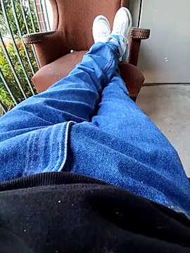 Snapshot of allenyalana chatting on 01/16/26, 11:42 allenyalana online show from 01/16/26, 11:42