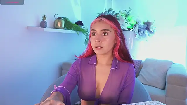 Dakota velvet  online show from 01/18/26, 11:36