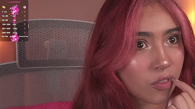 Dakota velvet  online show from 03/05/26, 12:01