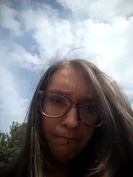 Snapshot of Karla-giraldo_1 chatting on 02/12/26, 02:23 Karla-giraldo 1 online show from 02/12/26, 02:23