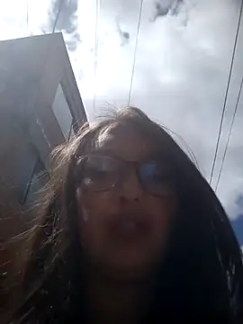 Snapshot of Karla-giraldo_1 chatting on 02/25/26, 03:21 Karla-giraldo 1 online show from 02/25/26, 03:21