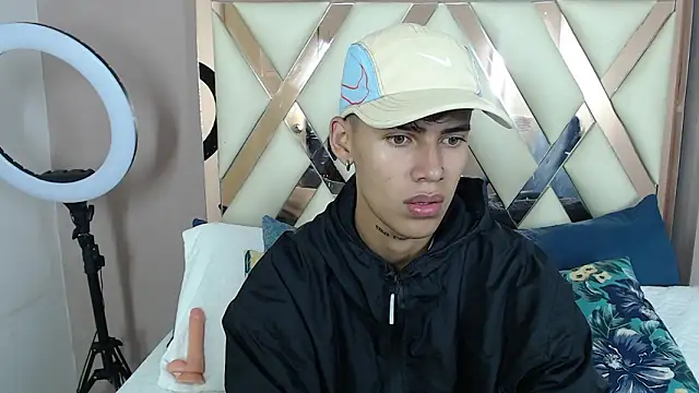 Snapshot of Astaroth_Grigori chatting on 02/22/26, 03:54 Astaroth Grigori online show from 02/22/26, 03:54