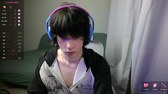 Snapshot of LeonBoykisser chatting on 02/07/26, 12:09 LeonBoykisser online show from 02/07/26, 12:09