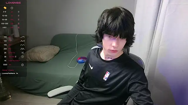 Snapshot of LeonBoykisser chatting on 02/11/26, 09:58 LeonBoykisser online show from 02/11/26, 09:58