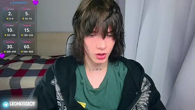 Snapshot of LeonBoykisser chatting on 07/02/26, 04:35 LeonBoykisser online show from 07/02/26, 04:35