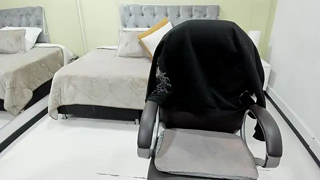 Snapshot of Bela_Craxkerr chatting on 02/03/26, 12:43 Bela Craxkerr online show from 02/03/26, 12:43