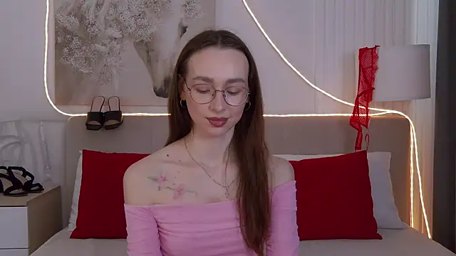 Emily Simon online show from 04/13/26, 04:51