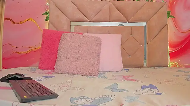 Snapshot of sweet__luna__ chatting on 02/02/26, 11:09 sweet luna online show from 02/02/26, 11:09