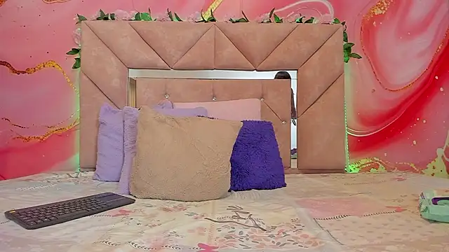 Snapshot of sweet__luna__ chatting on 02/27/26, 10:59 sweet luna online show from 02/27/26, 10:59