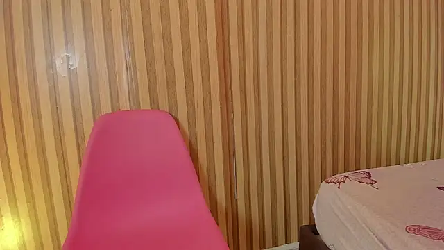 sweet  luna   online show from 04/10/26, 11:04