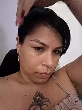 Snapshot of Aurora_sanchess chatting on 02/04/26, 09:31 Aurora sanchess online show from 02/04/26, 09:31