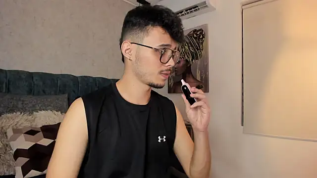 Snapshot of Alhan_Twink chatting on 07/07/26, 07:23 Alhan Twink online show from 07/07/26, 07:23