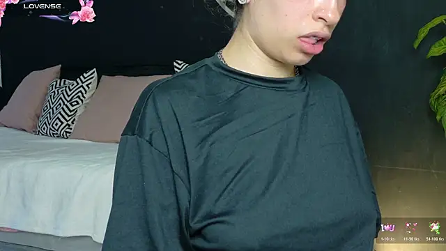 Noaah25  online show from 04/17/26, 03:20