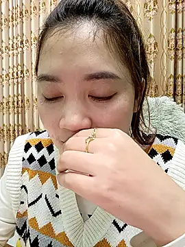 lylinhjim online show from 01/14/26, 09:48