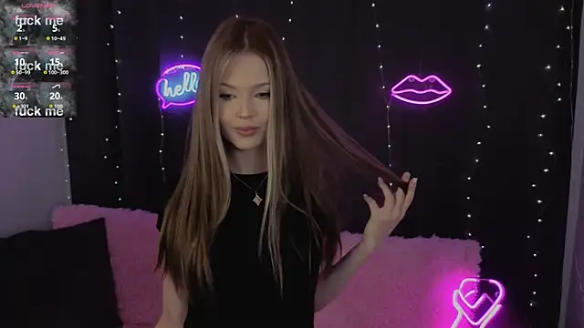 Snapshot of ElsaDivine chatting on 08/02/26, 05:55 ElsaDivine online show from 08/02/26, 05:55