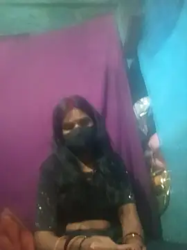 Snapshot of priyasharma899 chatting on 02/18/26, 04:03 priyasharma899 online show from 02/18/26, 04:03