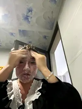 Snapshot of Merry_babyy chatting on 01/15/26, 01:26 Merry babyy online show from 01/15/26, 01:26