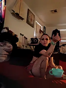 LadySn0w26 online show from 04/09/26, 12:10