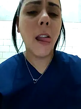 anita1825 online show from 04/17/26, 02:31