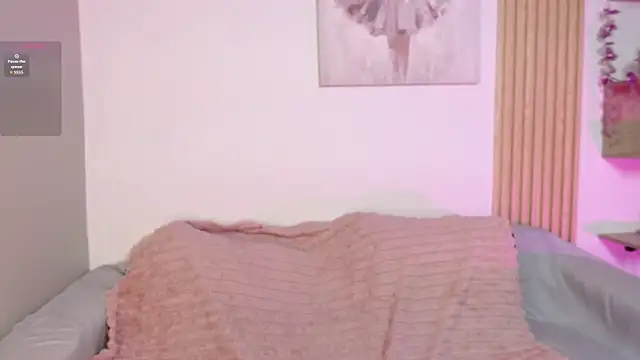 chloe peach  online show from 04/28/26, 12:21