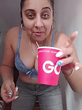 AntoAntonianna online show from 02/19/26, 09:05