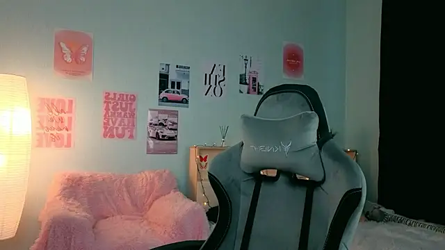 dinnerwithflowers online show from 02/10/26, 01:04