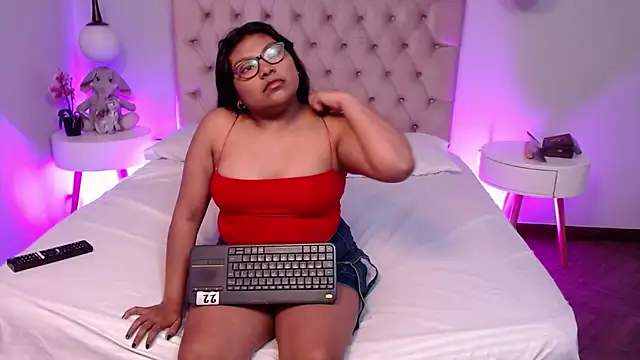 Kiri Black  online show from 01/17/26, 03:22