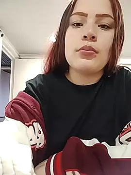 Snapshot of Crystaa12 chatting on 02/02/26, 12:04 Crystaa12 online show from 02/02/26, 12:04