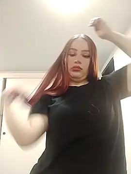 Snapshot of Crystaa12 chatting on 02/13/26, 12:34 Crystaa12 online show from 02/13/26, 12:34