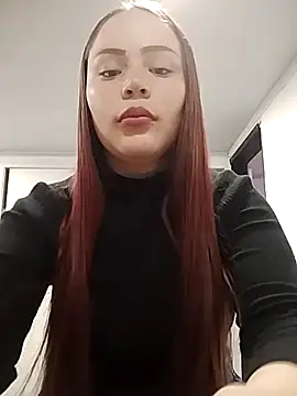 Snapshot of Crystaa12 chatting on 02/18/26, 12:23 Crystaa12 online show from 02/18/26, 12:23