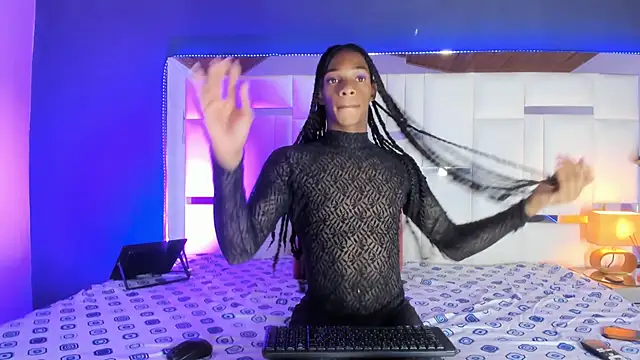 Hilaryguzman online show from 01/15/26, 01:59