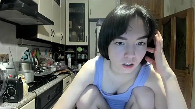 Snapshot of Kiticat chatting on 03/04/26, 06:47 Kiticat online show from 03/04/26, 06:47