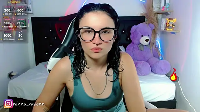 AriaDark online show from 04/17/26, 10:57