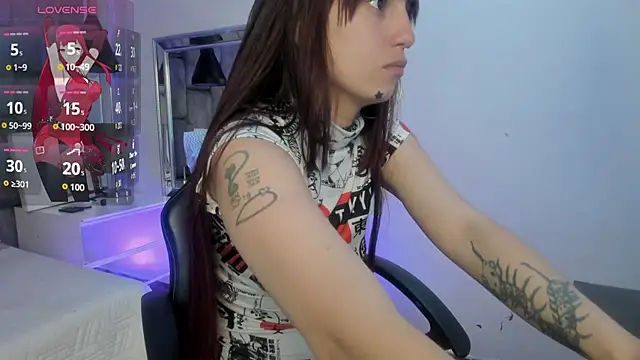 JenniQ69 online show from 05/19/26, 06:58