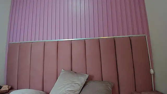 Snapshot of Zoehoney_hl chatting on 03/03/26, 08:04 Zoehoney hl online show from 03/03/26, 08:04