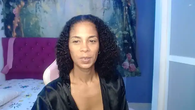 Snapshot of rosa_skinny chatting on 06/20/26, 02:20 rosa skinny online show from 06/20/26, 02:20