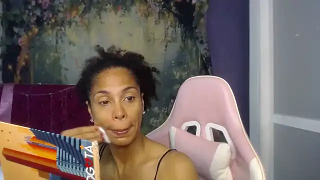 Snapshot of rosa_skinny chatting on 07/04/26, 07:09 rosa skinny online show from 07/04/26, 07:09