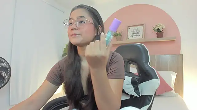 Snapshot of ivette_swan chatting on 02/11/26, 07:30 ivette swan online show from 02/11/26, 07:30