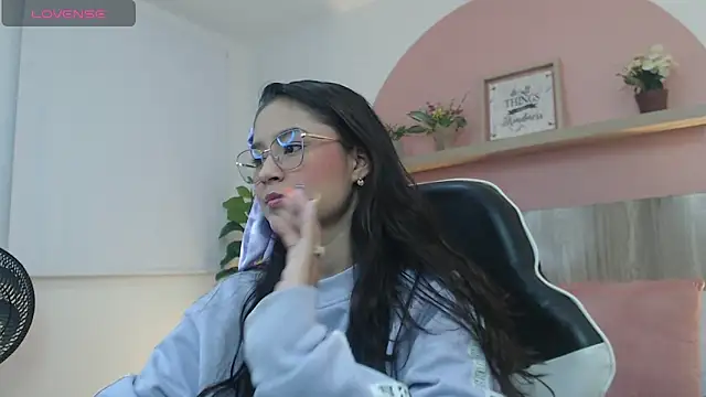 ivette swan online show from 03/28/26, 02:22