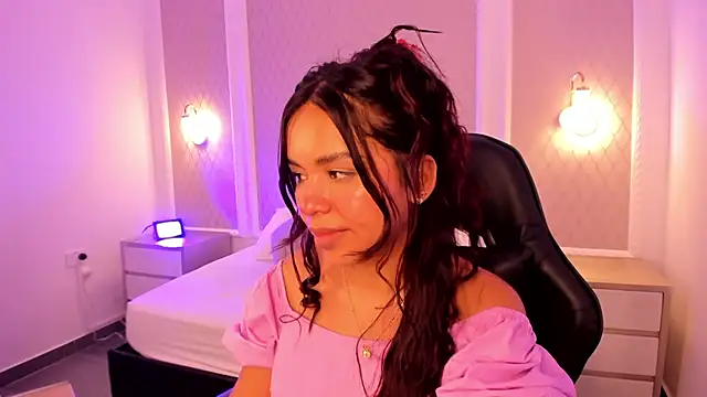 Snapshot of rubby_grundy chatting on 02/15/26, 08:02 rubby grundy online show from 02/15/26, 08:02