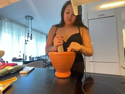 TitiTinyThai online show from 03/29/26, 11:54