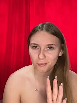 Snapshot of SweetSophia20 chatting on 02/08/26, 01:03 SweetSophia20 online show from 02/08/26, 01:03