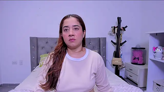 naive natty10 online show from 02/12/26, 10:16