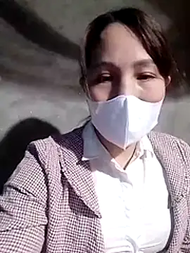 Gummiesu online show from 01/16/26, 04:05