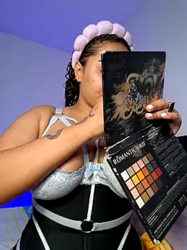 Snapshot of curly_girl_31 chatting on 02/05/26, 07:07 curly girl 31 online show from 02/05/26, 07:07